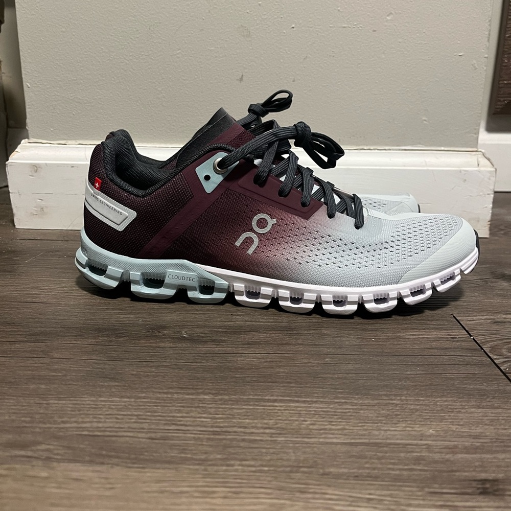 ON women’s sneaker